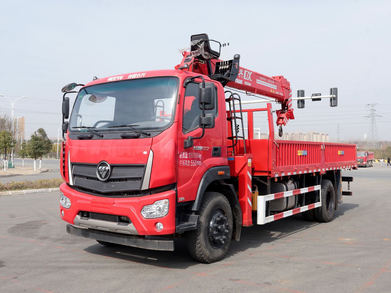 福田瑞沃單排上裝長興發財版8噸直臂式吊機