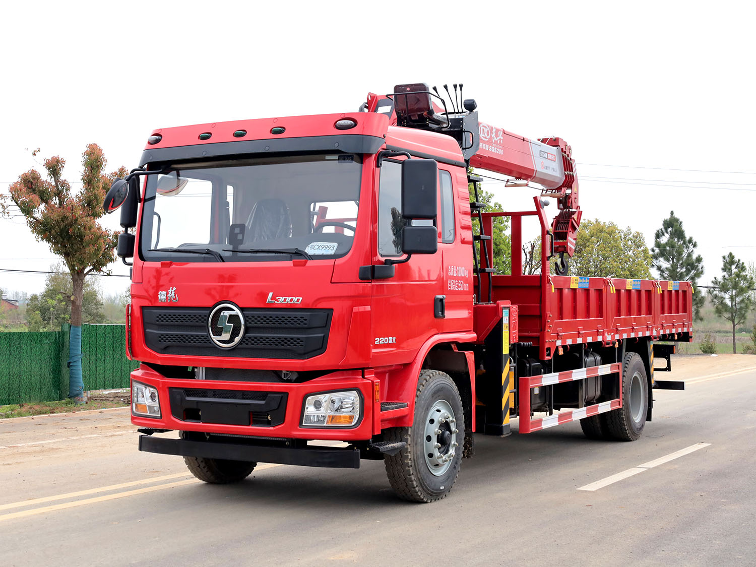 陜汽德龍L3000排半上裝長興質尊8噸直臂式吊機