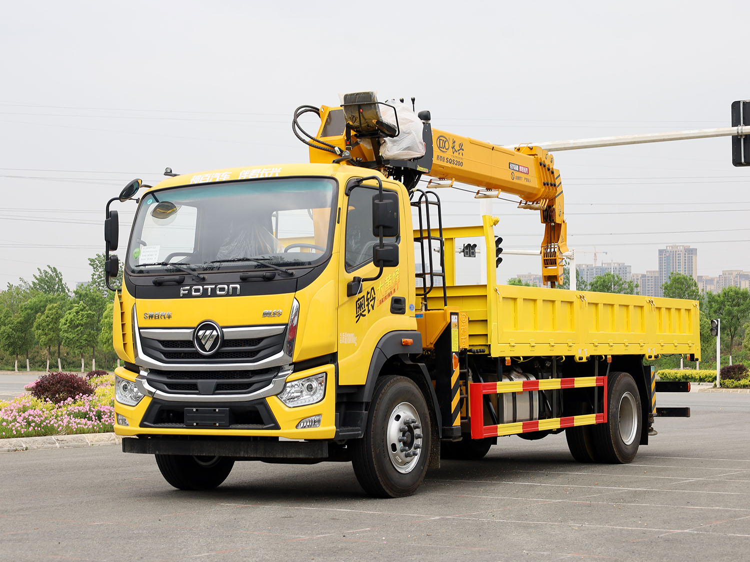 福田奧鈴大黃蜂單排上裝長興質尊版8噸直臂式吊機