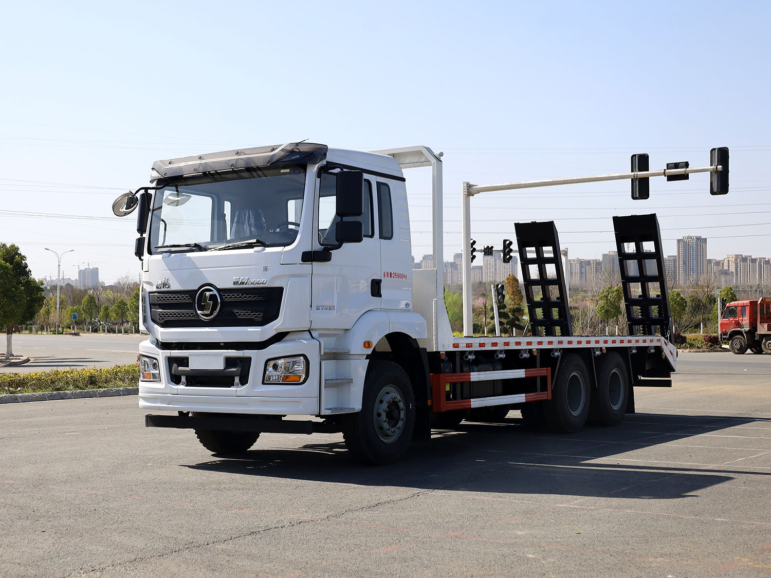 陜汽德龍新M3000后雙橋平板運輸車