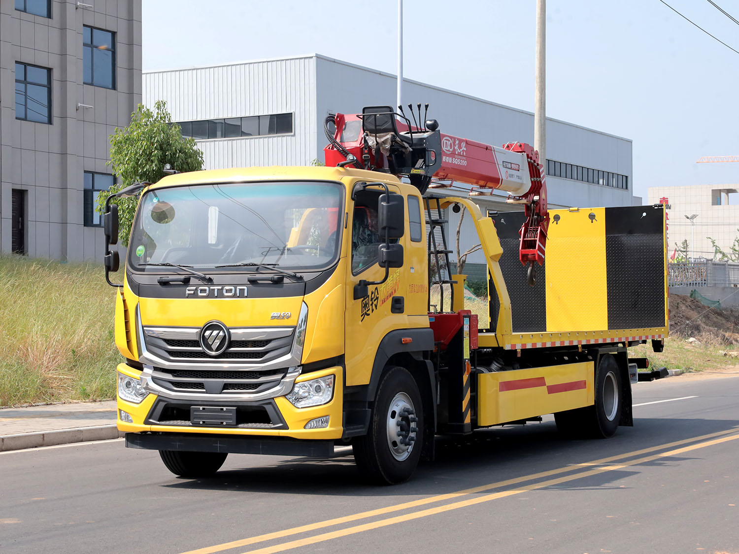 福田奧鈴大黃蜂排半上裝長興質(zhì)尊8噸直臂式吊機(jī)（清障帶吊）