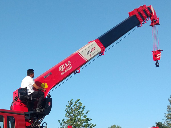 隨車吊鋼絲繩的受力特征