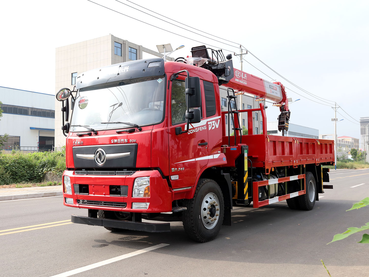 東風(fēng)暢行D3V排半上裝長(zhǎng)興質(zhì)尊版10噸直臂式吊機(jī)