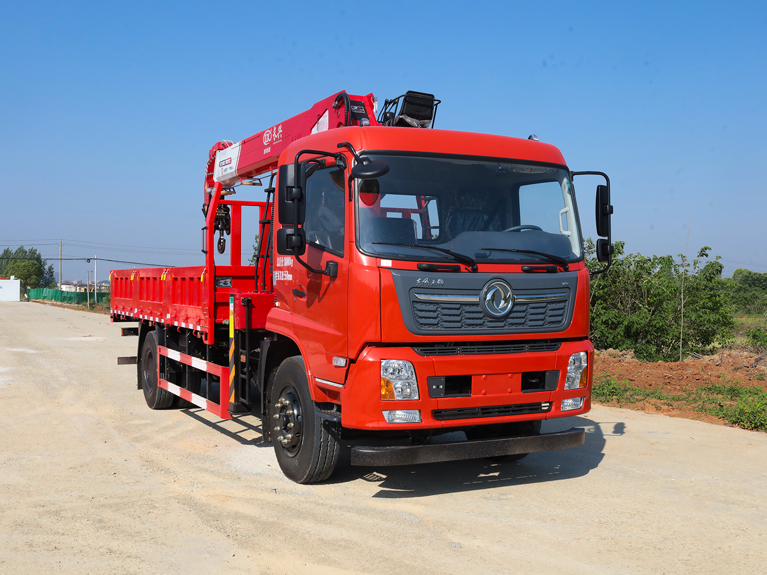 東風(fēng)天錦單橋搭載長興8噸5節(jié)